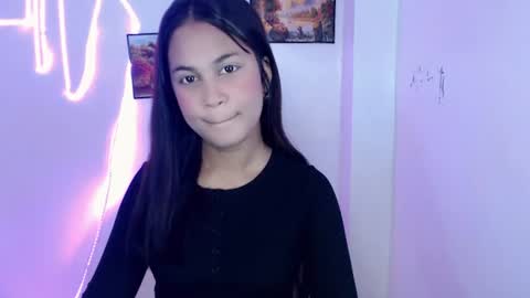 Snapshot of dess_morena chatting on 07/22/26, 08:17 Dess online show from 07/22/26, 08:17