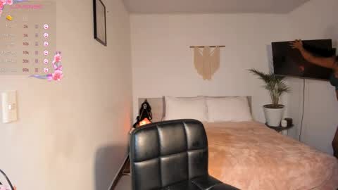 Destinne Mill online show from 10/30/25, 11:44