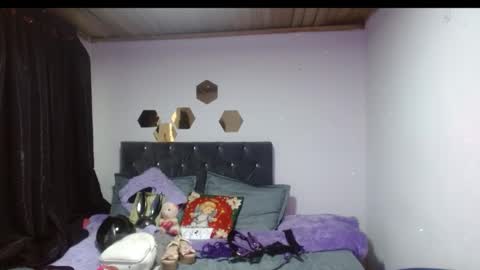 destinyfuckass69 online show from 12/16/25, 07:08