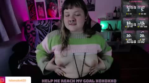 Snapshot of destroyall420 chatting on 06/08/26, 03:56 Lola Bdsm and fries online show from 06/08/26, 03:56