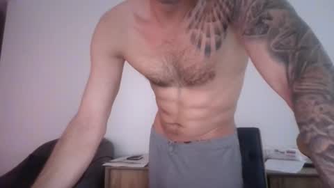 Snapshot of destrudoxxx chatting on 02/01/26, 02:26 Destrudo online show from 02/01/26, 02:26