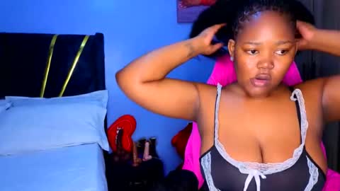 Snapshot of dette_dimples chatting on 06/28/26, 12:55 Dette online show from 06/28/26, 12:55