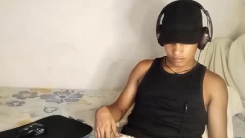 Snapshot of deus_steim chatting on 09/19/25, 05:31 deus_steim online show from 09/19/25, 05:31