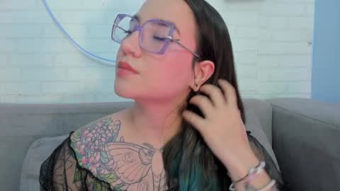 Deva Blue online show from 02/07/25, 08:44