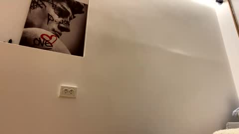 Emily online show from 04/05/26, 09:34