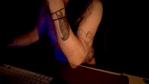 devillovesanything777 online show from 11/23/25, 10:53