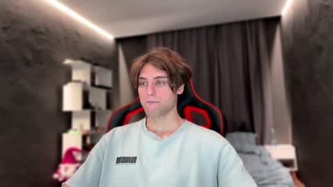 devilnut1 online show from 11/13/25, 06:23