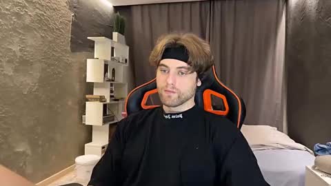 devilnut1 online show from 03/18/26, 06:38