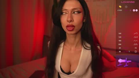 Snapshot of devilss_toy chatting on 02/27/25, 02:43 CIBELLE online show from 02/27/25, 02:43