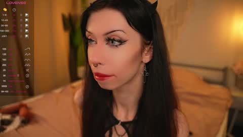 Snapshot of devilss_toy chatting on 10/21/25, 04:19 CIBELLE online show from 10/21/25, 04:19