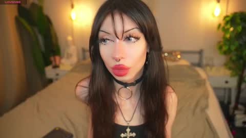 Snapshot of devilss_toy chatting on 12/01/25, 03:50 CIBELLE online show from 12/01/25, 03:50