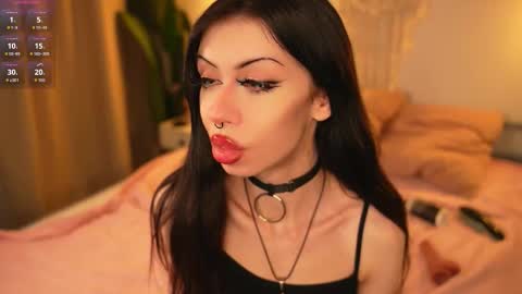 Snapshot of devilss_toy chatting on 12/21/25, 04:03 CIBELLE online show from 12/21/25, 04:03