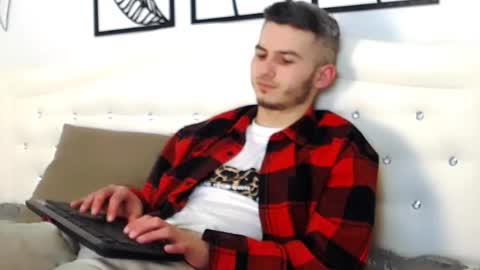 devin_ho online show from 03/03/25, 02:04