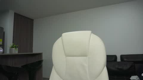 Devin Hunter online show from 12/12/24, 03:21