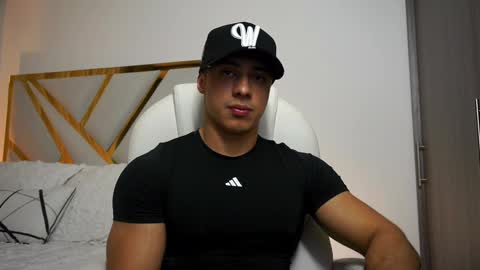 Devin Hunter online show from 02/04/25, 03:33