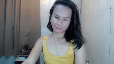 Snapshot of devine_g chatting on 02/20/25, 02:18 Igat online show from 02/20/25, 02:18