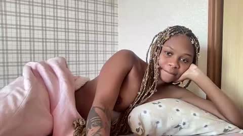 Snapshot of devinestar chatting on 03/16/26, 02:28 Devine Star online show from 03/16/26, 02:28