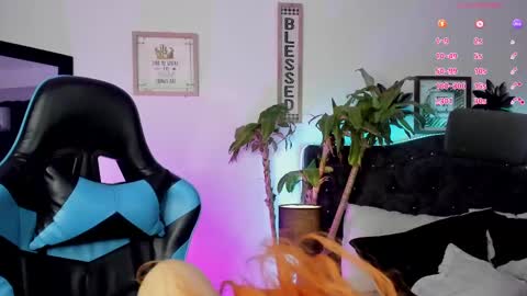 Snapshot of devlin_violet__ chatting on 02/12/25, 05:05 PaulaInsta  paulacastellanos 1Pvt open online show from 02/12/25, 05:05