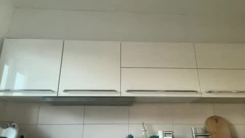 Snapshot of devon_nite chatting on 12/17/25, 08:42 Devon online show from 12/17/25, 08:42