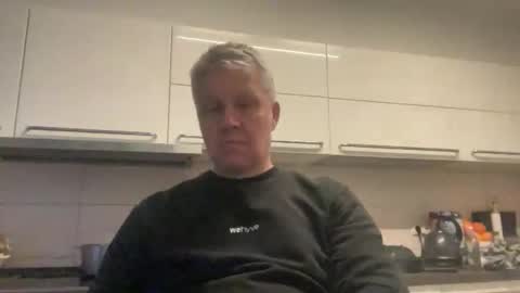 Snapshot of devon_nite chatting on 12/19/25, 02:57 Devon online show from 12/19/25, 02:57