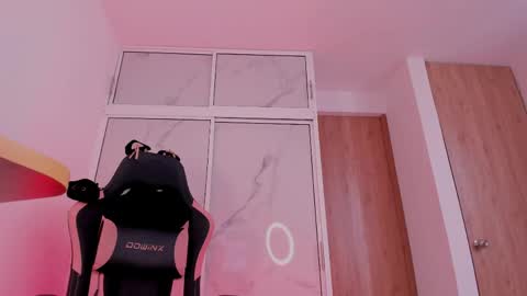 Sara 3 online show from 04/23/26, 07:38