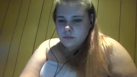 Snapshot of devykitten2018 chatting on 02/01/25, 07:05 devykitten online show from 02/01/25, 07:05