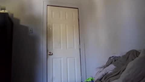 Snapshot of devykitten2018 chatting on 10/27/25, 05:39 devykitten online show from 10/27/25, 05:39