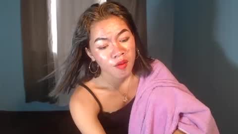 Snapshot of dexie121698 chatting on 01/21/25, 06:33 dexie121698 online show from 01/21/25, 06:33