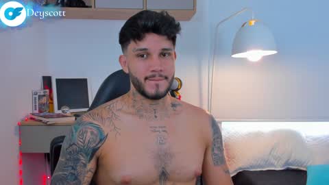 Snapshot of deymon_scott chatting on 01/13/25, 08:58 JULIAN online show from 01/13/25, 08:58