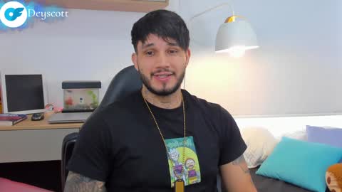 Snapshot of deymon_scott chatting on 01/21/25, 09:15 JULIAN online show from 01/21/25, 09:15