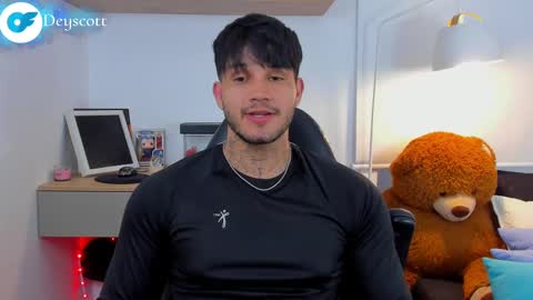 Snapshot of deymon_scott chatting on 02/28/25, 10:39 JULIAN online show from 02/28/25, 10:39