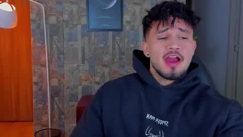 Snapshot of deymon_scott chatting on 11/08/25, 11:47 JULIAN online show from 11/08/25, 11:47