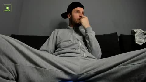 Snapshot of deymond_russo chatting on 03/01/26, 12:40 deymond_russo online show from 03/01/26, 12:40