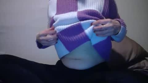 Snapshot of dghyfhjug chatting on 12/15/24, 09:53 Sammie online show from 12/15/24, 09:53