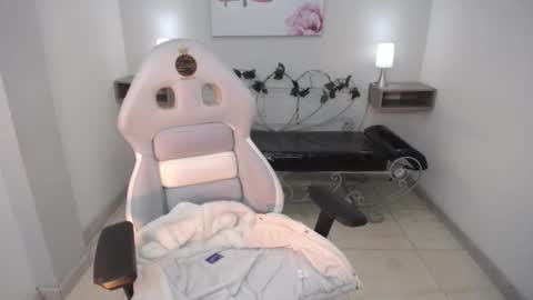 Snapshot of dhalton_x chatting on 03/01/26, 12:01 Dhalton online show from 03/01/26, 12:01