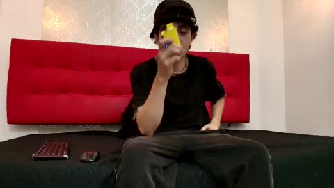   online show from 09/22/25, 11:45