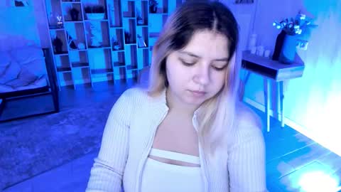 Dia online show from 11/06/25, 07:48