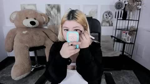 Dia online show from 01/15/26, 02:05