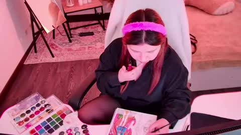 Dia online show from 04/21/26, 01:42