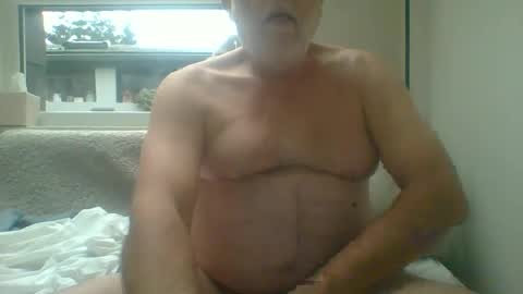 Snapshot of dial76 chatting on 12/14/24, 08:34 dial76 online show from 12/14/24, 08:34