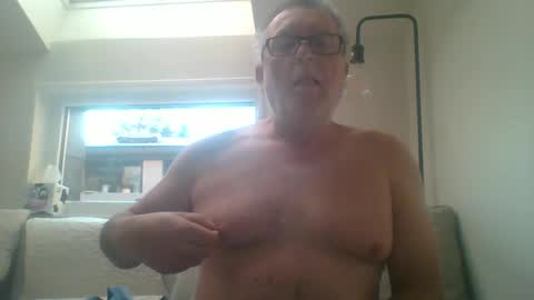 Snapshot of dial76 chatting on 02/02/25, 08:02 dial76 online show from 02/02/25, 08:02