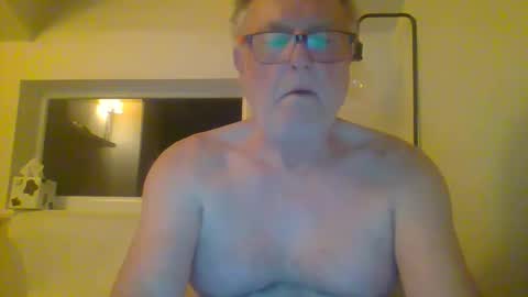 Snapshot of dial76 chatting on 02/18/25, 03:42 dial76 online show from 02/18/25, 03:42