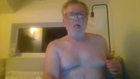 Snapshot of dial76 chatting on 03/11/25, 03:05 dial76 online show from 03/11/25, 03:05