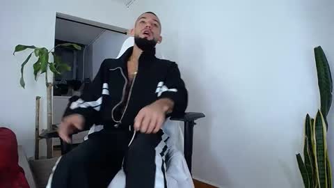 MaSSimo online show from 09/17/25, 01:51