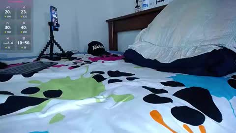 Snapshot of diamond_black00 chatting on 04/02/26, 10:29 MaSSimo online show from 04/02/26, 10:29