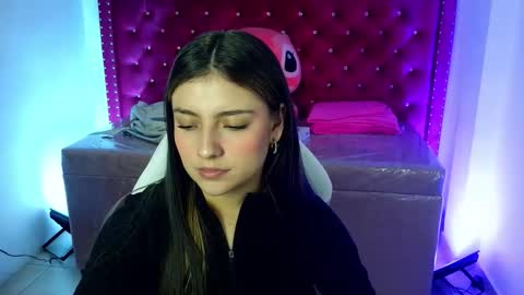 diamond_juliana_ online show from 04/28/26, 03:00