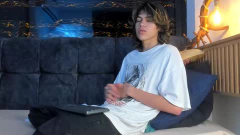 diamond_twink online show from 10/10/25, 07:35