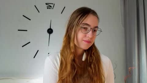 Snapshot of diamondbradicich chatting on 11/30/25, 06:12 Molly online show from 11/30/25, 06:12