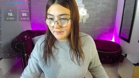 Snapshot of diamondfox_m chatting on 04/27/26, 12:47 Your Diamond online show from 04/27/26, 12:47