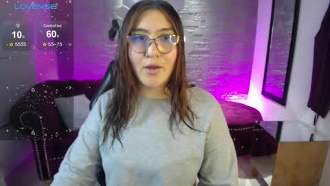 Snapshot of diamondfox_m chatting on 05/05/26, 11:51 Your Diamond online show from 05/05/26, 11:51